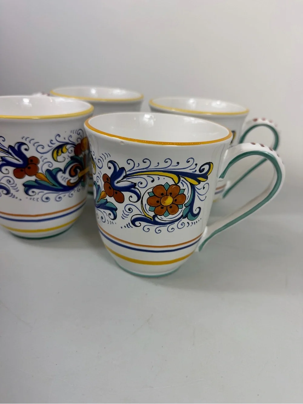 Sur la Table Nova Deruta set of 4 coffee mugs.